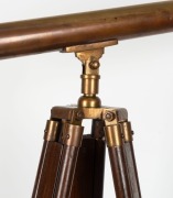 A brass telescope on timber tripod, 96cm long. - 4