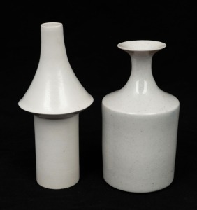 KEVIN CARNEY two Australian porcelain vases, monogram to base, the larger 15cm.