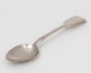 WILLIAM PARK Colonial Australian silver teaspoon with engraved crest (for MORGAN family), Sydney origin, circa 1845, stamped "W.P." with leopard, Gothic date letter "S", lion passant and monarch's head, ​​​​​​​14cm long, 21 grams.
