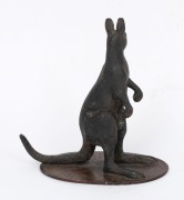 STEWART DAWSON silver plated bronze kangaroo statue, 19th/20th century, stamped "STEWART DAWSON, E.P.N.S.", 9.5cm high. - 2