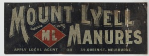 "MOUNT LYELL MANURES... 39 QUEEN STREET, MELBOURNE" antique lithograph tin sign, 18 x 50cm