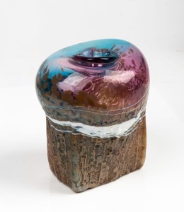 PETER GOSS&nbsp;Australian art glass vase with square form base, signed "Peter Goss, '82", 13cm high