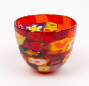 394 · TRISHA ALLAN orange patchwork marines Australian art glass vase, incised signature to base, 12cm high, 14cm wide