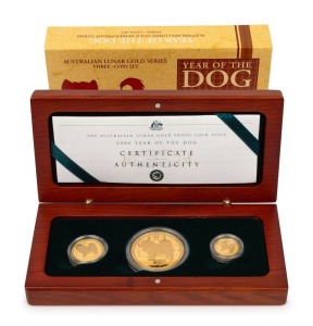 2006 YEAR OF THE DOG: AUSTRALIAN LUNAR GOLD BULLION COIN PROOF SERIES of three coins, comprising of the $100 (1oz), the $25 and the $15, all depicting a Chow Chow; in the original felt-lined timber case of issue and accompanied by a Certificate of Authenticity indicating that this is set No.0033.