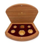 THE AUSTRALIAN NUGGET 2000 PROOF SET OF FIVE "KANGAROO" COINS featuring the $100 (1oz), plus $50, $25, $15 and $5 Kangaroos, all attractively presented in the original timber case of issue and packaging; accompanied by a plaque which identifies this as Se