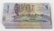 FIVE DOLLARS,&nbsp;Fraser/Cole (1992) AA 80677569/80677668 (R.214) consecutive run of a hundred notes.&nbsp;Uncirculated.&nbsp;(100).&nbsp;