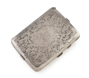 TIFFANY & Co. antique American silver ladies evening purse with fine quality engraved decoration, interior fitted with lift-up compartments, late 19th century, stamped "MADE FOR TIFFANY & CO.", 9cm wide, 150 grams total