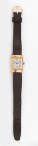 ROTARY vintage wristwatch in 9ct gold case with manual wind movement and Arabic numerals, 2.5cm wide including crown.