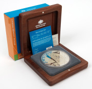 2006 $30 Commonwealth Games in Melbourne, I kilogram silver coin, in superb timber case of issue, with Certificate of Authenticity No.0447 of only 500 produced. Impressive!