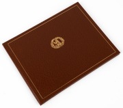 Great Britain: TEN POUNDS: 1992 &pound;5 first & last note presentation folder with matching serial numbers from Series D (1975) and Series E (1992); superb condition. - 2