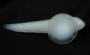 LALIQUE&nbsp;"VICTOIRE" French Art Deco opalescent glass car mascot, engraved "Lalique, France", 15cm high, 24cm long. - 6