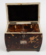 A fine quality Georgian bombe shaped tortoise shell tea caddy with double curvetto&nbsp;lid, silver bun feet, escutcheon and name plate, plus ivory trim. Interior fitted with two lidded compartments, circa 1800, ​​​​​​​14.5cm high, 17.5cm wide, 11cm deep. - 2