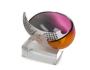 KOSTA BODA Swedish cameo cut art glass vase by KJELL ENGMAN, incised "Unik, Kosta Boda, K. Engman", 16cm high, 18cm wide