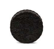 "NAPOLEANS TOMB" fine quality antique Chinese export ware carved tortoise shell snuff box, 19th century, ​​​​​​​3cm high, 9cm diameter. - 2