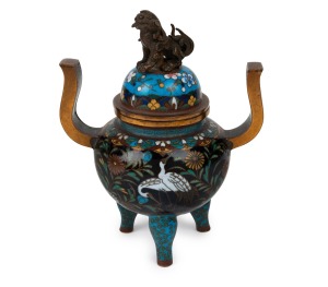 An antique Japanese cloisonne and bronze censer with foo dog finial, Meiji Period, 19th/20th century, ​​​​​​​13cm high