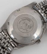 OMEGA "Seamaster" gents automatic wristwatch in stainless steel case with original clasp and bracelet, housed in an Omega box, 3.7cm wide including crown - 2