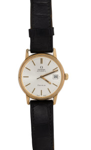 OMEGA automatic gents wristwatch in 9ct solid gold case with baton numerals and date window, 3.8cm wide including crown