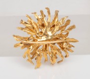 A vintage 18ct gold brooch, set with four brilliant cut white diamonds, 20th century, 4cm wide, 15.9 grams total - 2