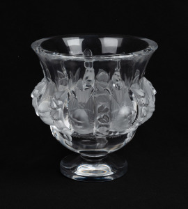 LALIQUE French crystal vase with swallow decoration, engraved "Lalique, France", 12cm high.