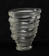LALIQUE French art glass vase with bird decoration, engraved "Lalique, France", 17cm high, 16.5cm wide - 2