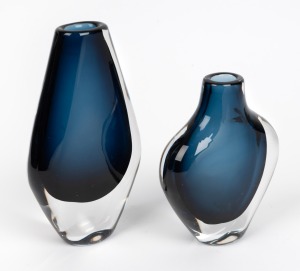 Two ORREFORS blue sommerso Swedish glass vases, 16cm and 21cm high.