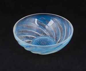 LALIQUE "Poissons" French opalescent art glass fruit bowl, impressed "R. Lalique", 8.5cm high, 24cm diameter