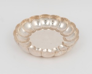 A vintage English sterling silver lotus shaped bowl, 20th century, 4cm high, 20.5cm wide, 518 grams