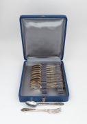 Greek silver cake forks (11) and spoons (10), housed in a fitted box, 20th century, ​​​​​​​the forks 16cm long, 709 grams total.