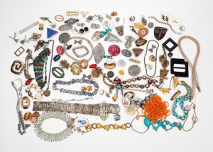 Assorted costume jewellery including a silver plated antique belt, turquoise jewellery, etc, (qty)