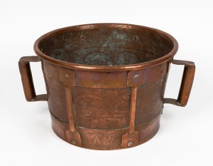 An antique copper cook pot, 19th/20th century, 22cm high, 42cm wide