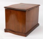 An antique French kingwood and amboyna miniature jewellery chest with lift top and compartments, serpentine front with string inlay and marquetry decoration, 19th century, 22cm high, 33cm wide, 23cm deep. - 5