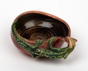 MARGUERITE MAHOOD red glazed pottery bowl with applied green dragon decoration, incised "Marguerite Mahood", 5cm high, 12cm wide - 2