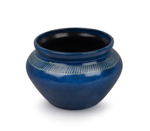 REYNELLA POTTERY blue glazed vase, incised "REYNALLA POTTER S.AUS.1922", 11.5 cm high x 16.5 cm wide