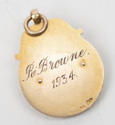 ATHLETICS:&nbsp;PUBLIC SCHOOLS AMATEUR ATHLETIC ASSOCIATION, Life Member NSW fob in gold (9ct; 8.6g; 24.5mm), by W. Kerr, scroll and ring top suspension, reverse inscribed, 'R.Browne./1934.'. Nearly uncirculated. - 2
