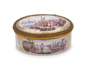 An antique French hand-painted trinket box with gilt metal mounts and interior, 19th century, ​​​​​​​4cm high, 8cm wide