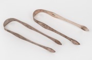 PETER, ANN & WILLIAM BATEMAN of London: Two pairs of antique Georgian sterling silver sugar tongs with bright cut engraving, early 19th century, 13.5cm and 14cm, 66 grams total