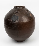 A Chinese stoneware vessel, 19th/20th century, 36cm high