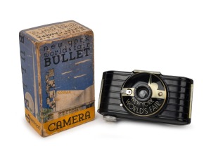 KODAK: Special edition 1939 New York World's Fair Bullet 127 film camera, in original maker's box featuring World's Fair imagery. One of only ten thousand produced, per McKeown's.