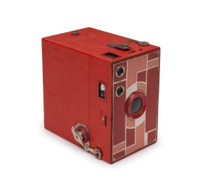 KODAK: Rare two-tone rose Beau Brownie No. 2A 116 film camera, c. 1930.