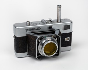 VOIGTL&Auml;NDER: Vitessa N (Type 134) viewfinder camera with rare Ultron 50mm f2 lens [#3445079], Synchro-Compur shutter, and Voigtl&auml;nder 133/22 G2 lens filter, c. 1954.
