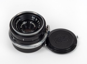 NIPPON KOGAKU: Bayonet-mount W-Nikkor&middot;C 35mm f3.5 lens [#440521] with Nippon Kogaku front and rear lens caps.