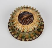 BENDIGO POTTERY Colonial butter dish with sunflower motif 19th century, 9cm high, 15cm diameter - 2
