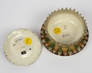 BENDIGO POTTERY Colonial butter dish with sunflower motif 19th century, 9cm high, 15cm diameter - 5