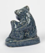 MERRIC BOYD (attributed) pottery koala figure group with mottled blue glaze, ​​​​​​​10cm high - 4