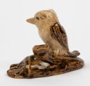 WILLIAM RICKETTS pottery kookaburra perched on a branch, incised "Wm. Ricketts Pottery Sanctuary Mt Dandenong 1936", 7cm high, 9.5cm wide - 5