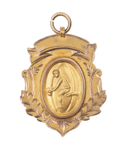 CASTLEMAINE FOUNDRY FOOTBALL CLUB award fob in gold (9ct, 5g) engraved verso "Foundry Football Club PRESENTED TO F. HENDRA. PREMIERS. 1924". "Foundry" played in the Castlemaine District Football Association competition winning their last premiership in