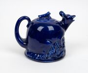 STONE'S BRISTOL POTTERY "Kangaroo" teapot with blue glaze (reproduction), early 20th century, impressed oval mark to base, ​​​​​​​13cm high, 18cm wide - 3