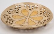MARGUERITE MAHOOD pierced pottery plate with floral motif, incised "Marguerite Mahood, H1451", 18cm wide - 6
