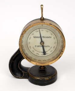 F. LEUNIG & CO. Automatic micrometer, 19th century, 26cm high