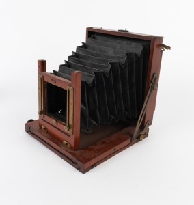 4¾ x 6½" plate field camera body.